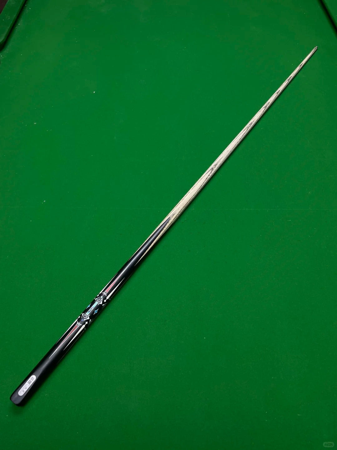 Snooker? Nine-ball? Chinese Eight-ball? How to Choose the Right Cue for Different Billiard Games?